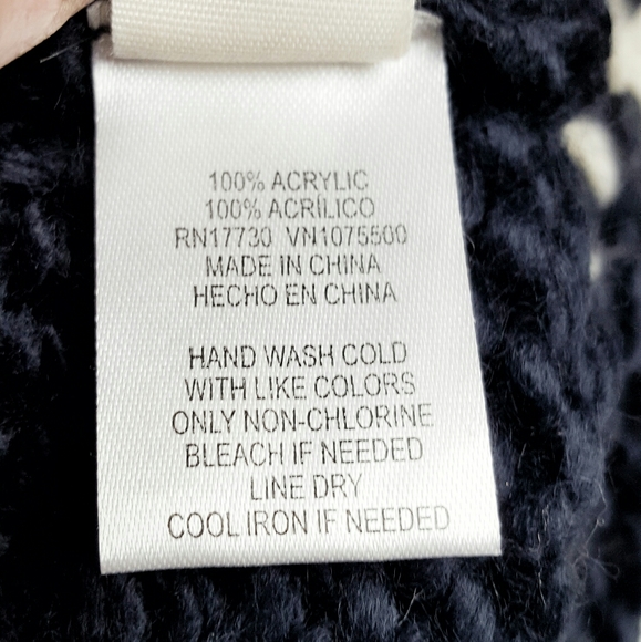 NWT Beanie & Fingerless Glove Set - Picture 6 of 7